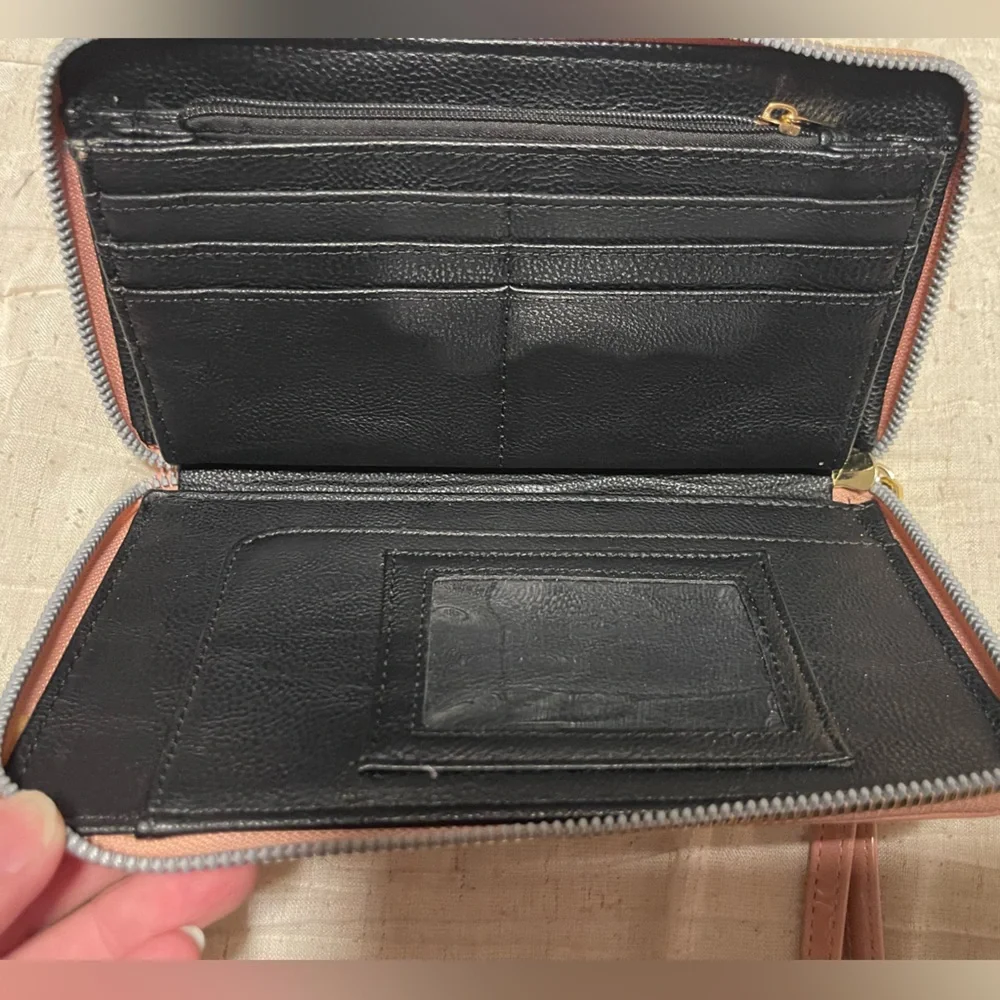 Betsey Johnson Pink Quilted Heart Wallet - Picture 6 of 10